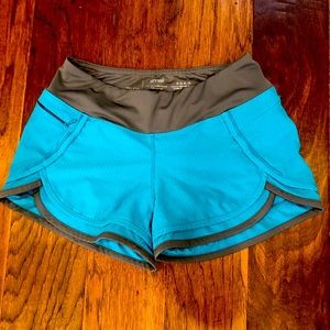 Women’s size small Hylete shorts-teal/gray
